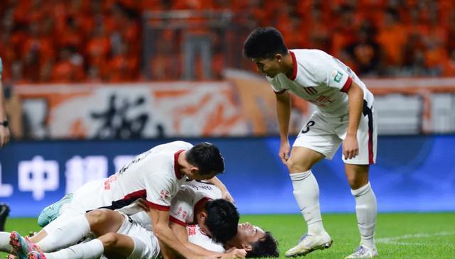 重要的比赛, 打的右边后, 网将比分扳 重要的比赛, 打的右边后, 网将比分扳