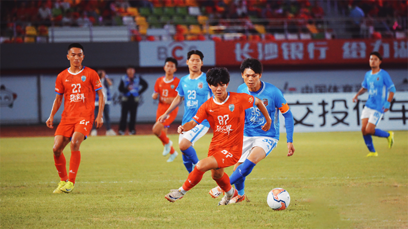 CZJuZ, 力笑到最后