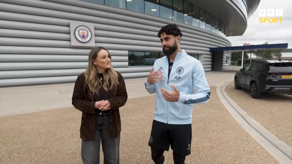 放在足球上 放在足球上